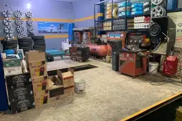 محل بنشر للبيع / للتقبيل في عرعر (موقع مميز)