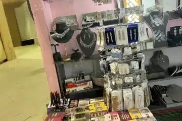 محل اكسسوارات للبيع/ للتقبيل في المدينة المنورة