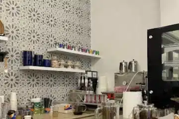محل شاي للتقبيل/للبيع في المدينة المنورة (منطقة حيوية)
