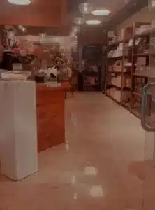 محل باقات ورد للتقبيل/للبيع