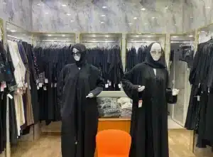 مشروع محل عبايات نسائية للتقبيل/للبيع