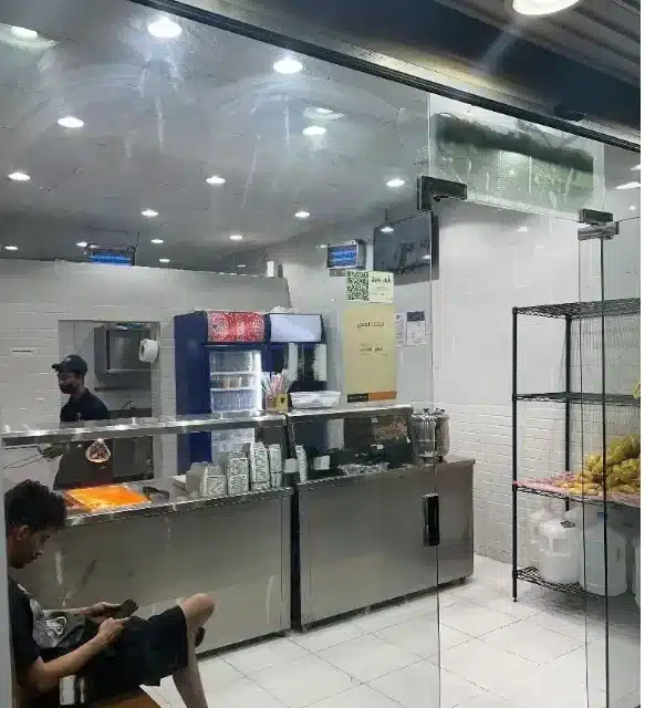 مكان انتظار العملاء في المطعم