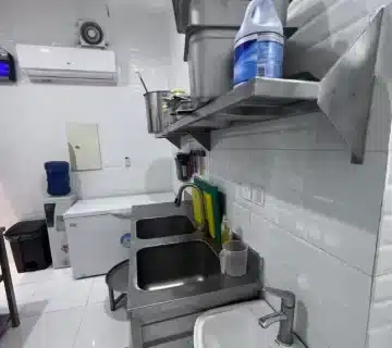 مطبخ مطعم شاورما