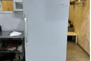 ثلاجة محل الكنافة