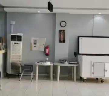 محتويات محل أسماك