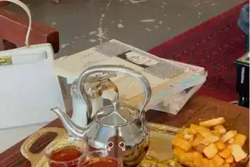 شاي ومقبلات