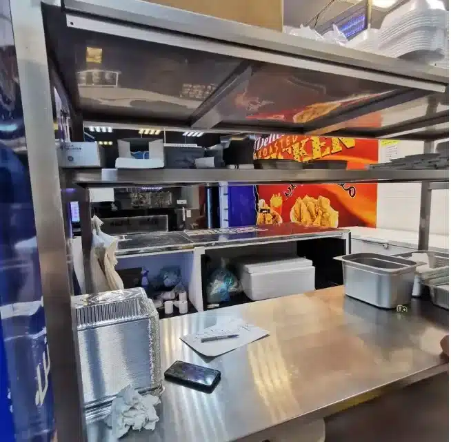 معدات مطعم للتقبيل