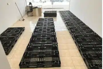 أرضيات محل مياه
