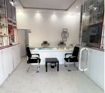 بضاعة محل كاميرات مراقبة للتقبيل