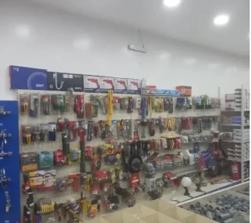 بضاعة محل كهرباء وسباكة
