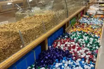 محل مكسرات ومحمصة للتقبيل/للبيع في الرياض