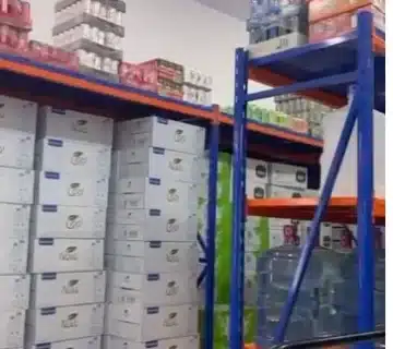 مستودع محل مياه