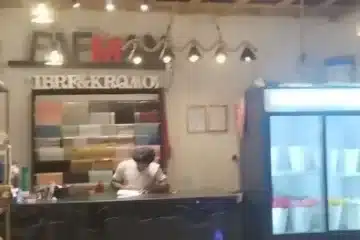 عامل تنسيق ورد وهدايا