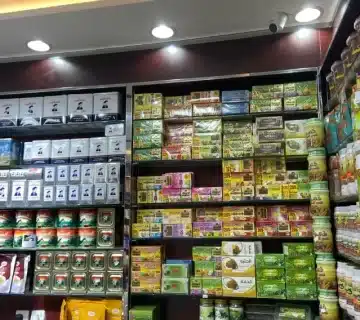 بضاعة محل عطارة للتقبيل