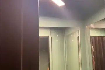 مكان تغيير ملابس