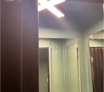 مكان تغيير ملابس