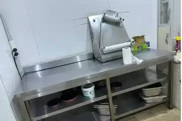 جهاز تقطيع العجين