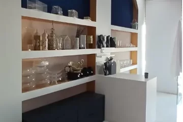 رفوف المكتب