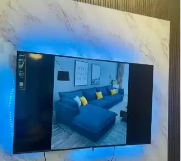 شاشة لعرض كاميرات المراقبة