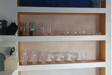 رفوف المكتب