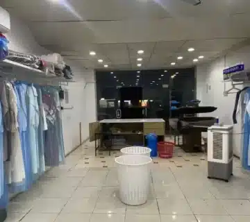 معدات وأغراض مغسلة ملابس
