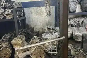 ورشة للتقبيل أو للبيع (ميكانيكا سمكرة وقطع غيار)