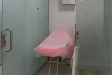 صالون نسائي للتقبيل أو للبيع (مشهور بالمنطقة)