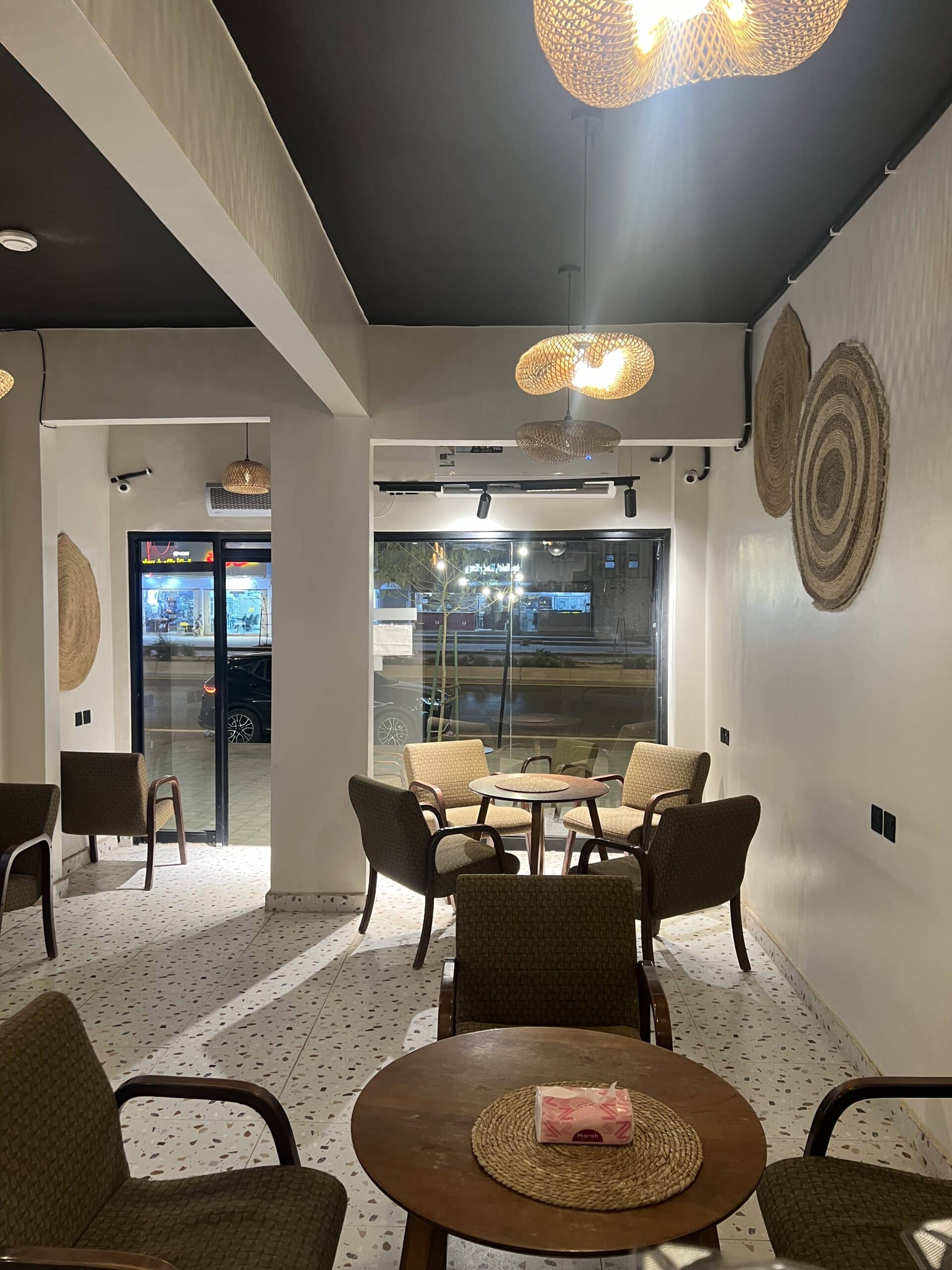 محل شاي للتقبيل في الرياض